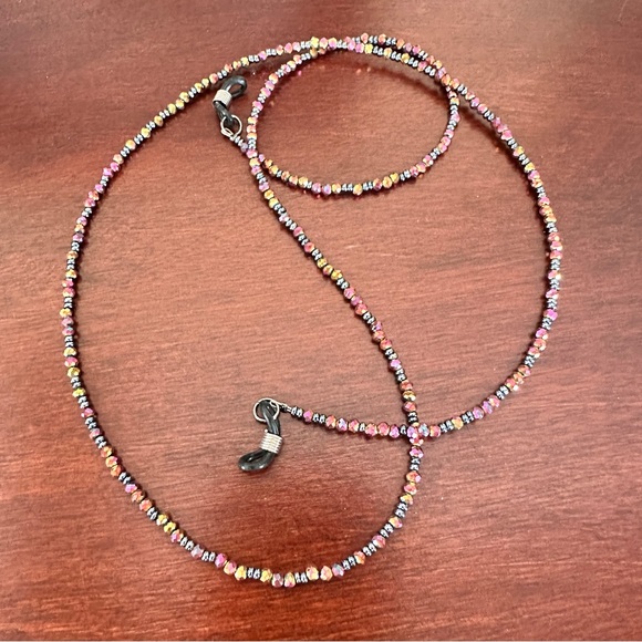 Crystal beaded eyeglass chain, hematite black and iridescent metallics - Picture 6 of 9